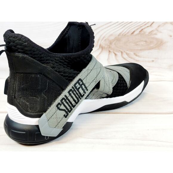 Nike Lebron Soldier 12 SFG Men\'s Black Basketball Shoes Size 8.5 AO4054-004 main image 7
